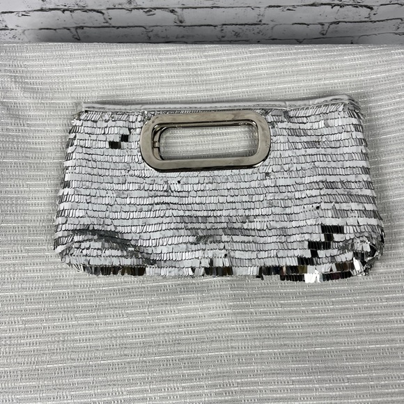 Vintage Silver Metallic Sequins Clutch for special occasions, Charming CHARLIE, - Picture 2 of 6